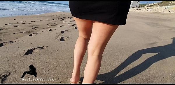  SHE HAD TO GET OUT HOME WHILE IN QUARENTINE BECAUSE OF COVID19 - A WALK ON THE BEACH MAKES HER HORNY